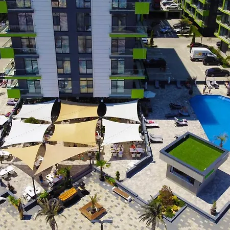 Provence In N Pool Apartment Mamaia